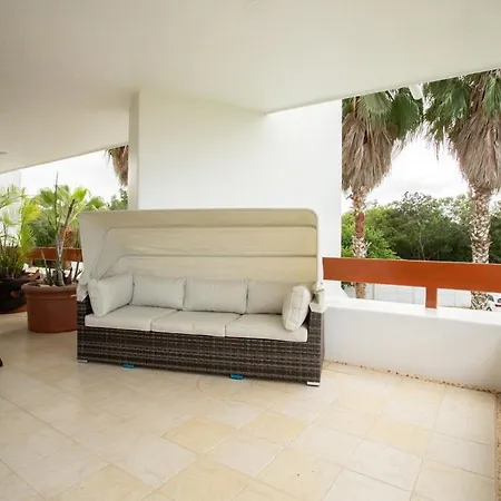 Spacious Beachfront Condo At Reef Cozumel